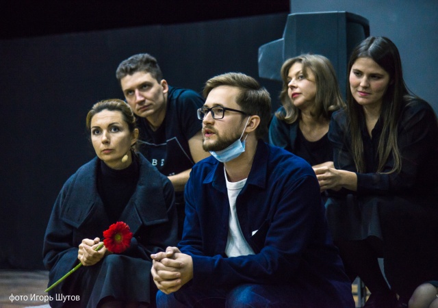 «Контур войны» в новостной ленте Молодёжного театра Челябинский Молодёжный театр